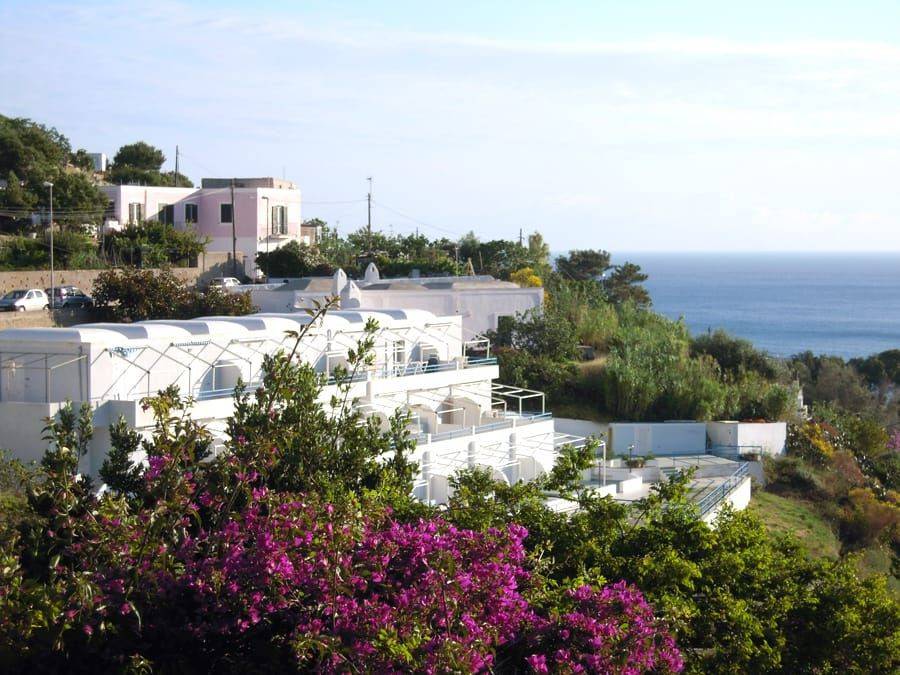 Trilocale via forna grande, le forna, ponza