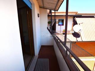 Balcone cucina con vista su corte interna