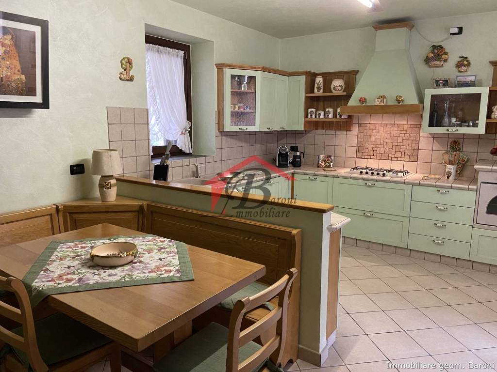 Interno - cucina trilocale