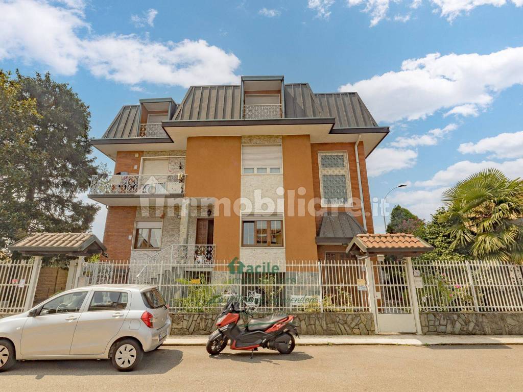 Vendita Villa unifamiliare in 20023 Cantalupo Italia Cerro Maggiore. Buono stato, posto auto Vendita Villa unifamiliare in 20023 Cantalupo Italia Cerro Maggiore. Buono stato, posto auto