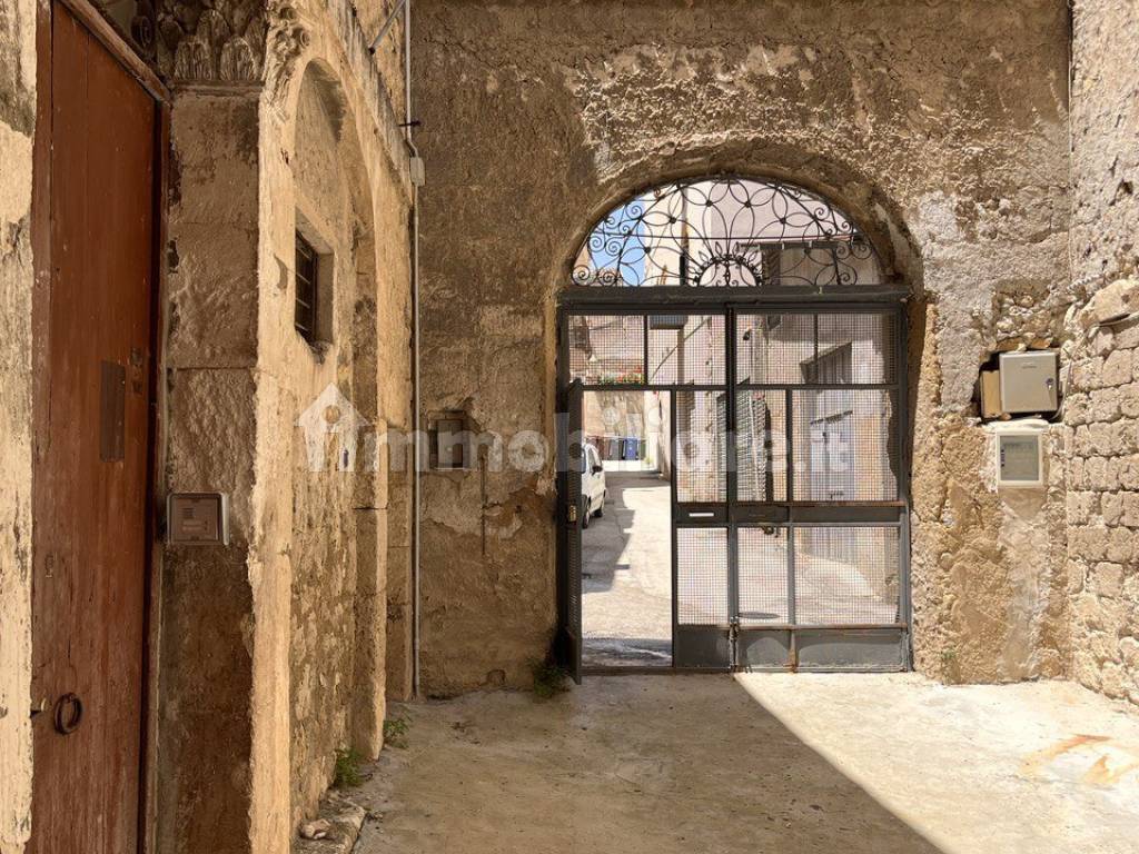 cortile di ingresso