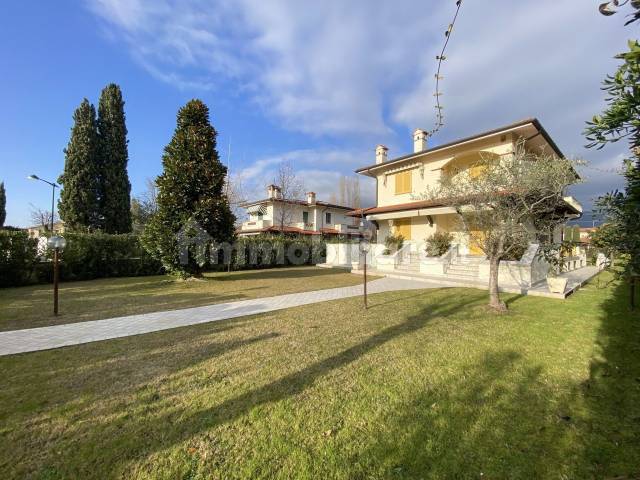 1280-fdmvicl159-villa-singola-forte-dei-marmi-e46ac.jpg