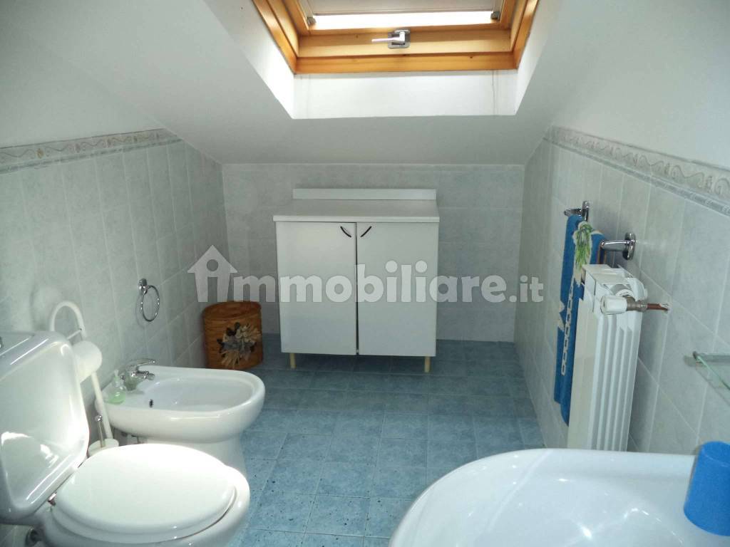 bagno locale sgombero