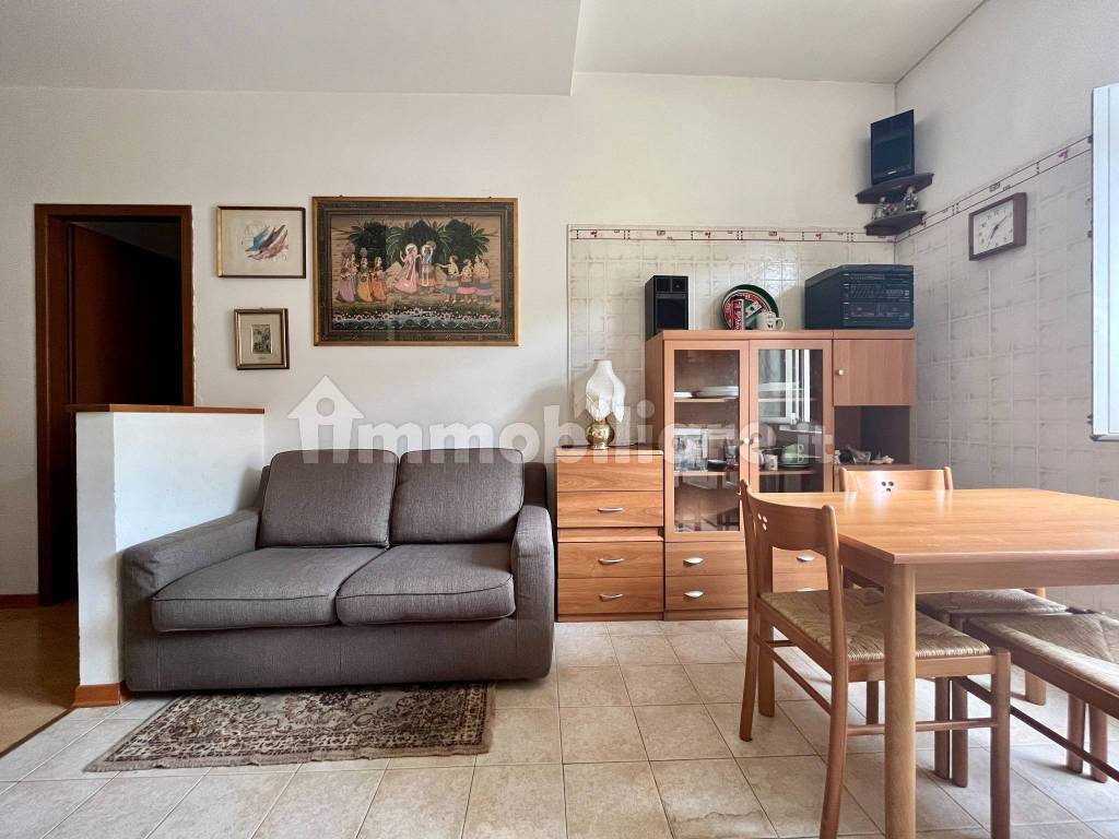 Vendita Appartamento Trieste. Bilocale in via Conti 42. Buono stato