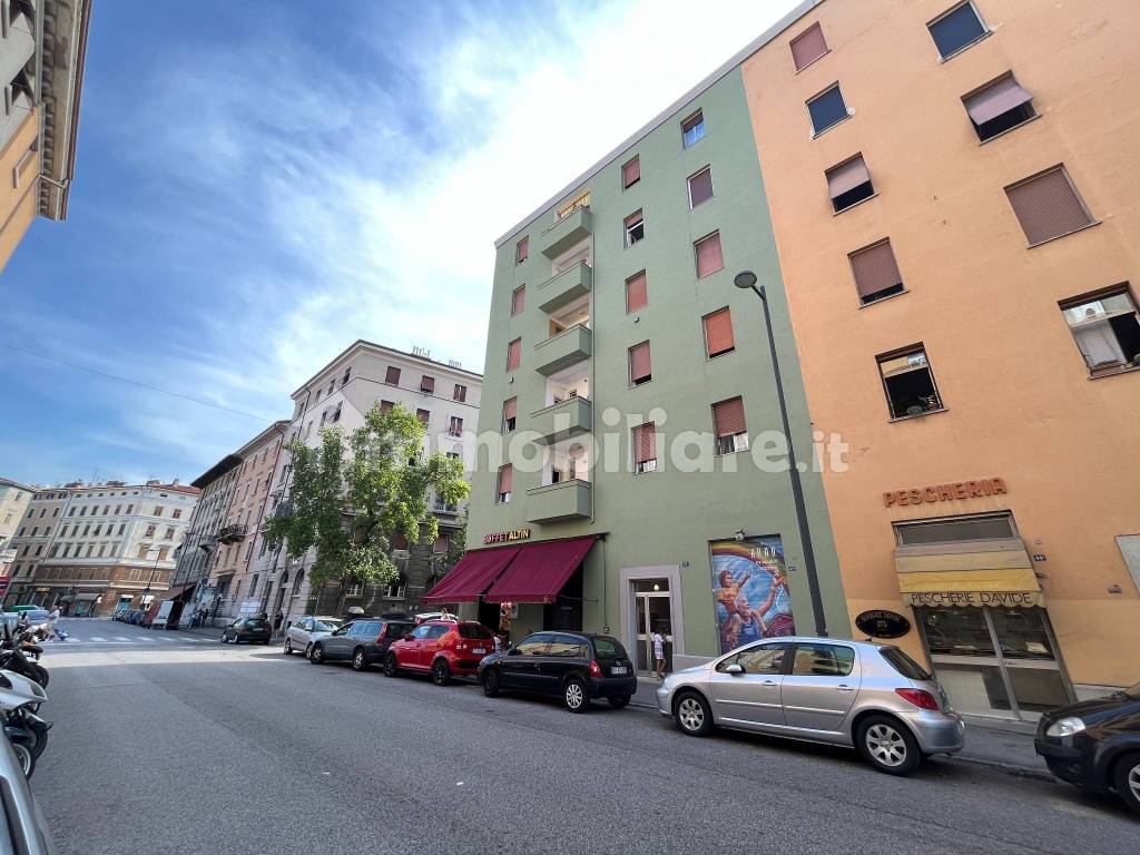 Vendita Appartamento Trieste. Bilocale in via Conti 42. Buono stato