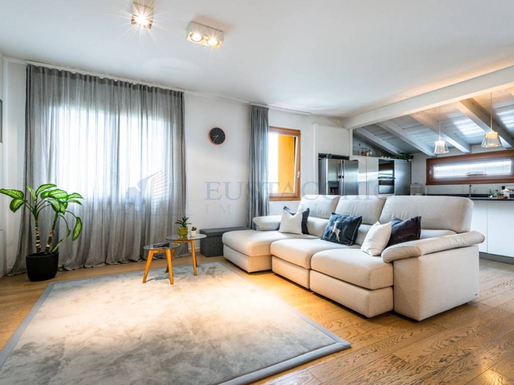 Vendita Appartamento Treviolo. Quadrilocale in via Trieste. Ottimo ...