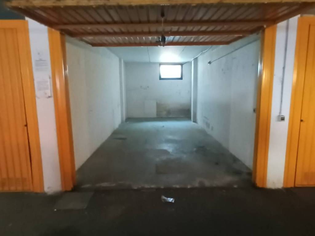 Garage - box via val cismon 15, centro, thiene