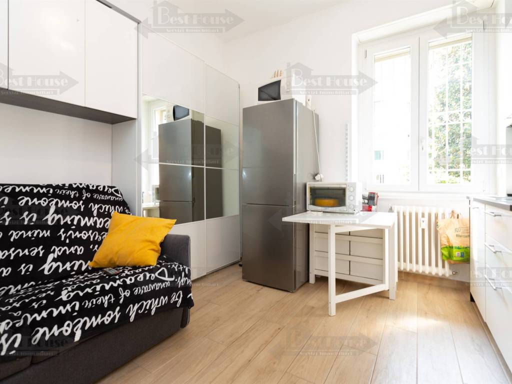 Rent Apartment Milan. Studio in via Orti 12. Excellent condition, first