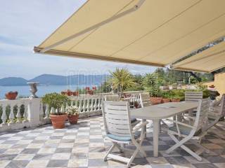 Terrazza con vista mare piano terra