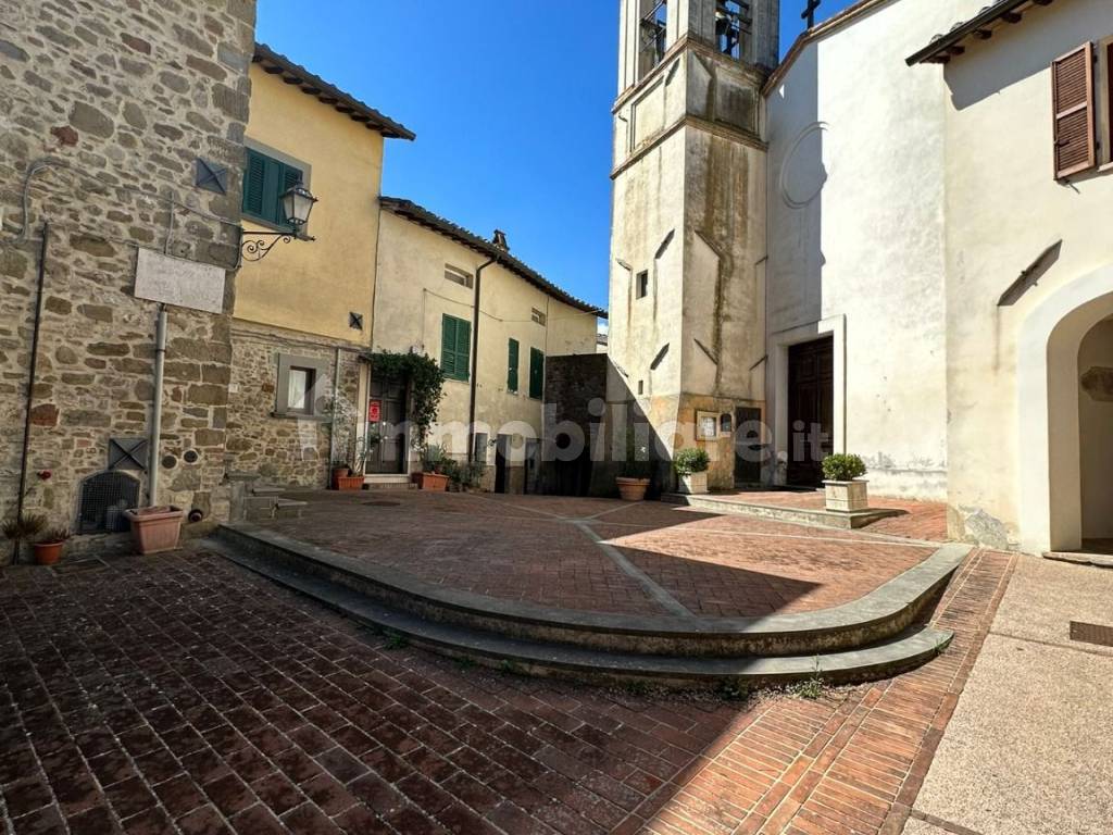 Piazzetta d'ingresso