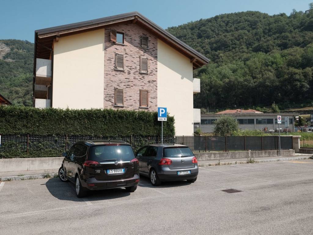 Vendita Appartamento Cisano Bergamasco. Trilocale in via Castelli, 17