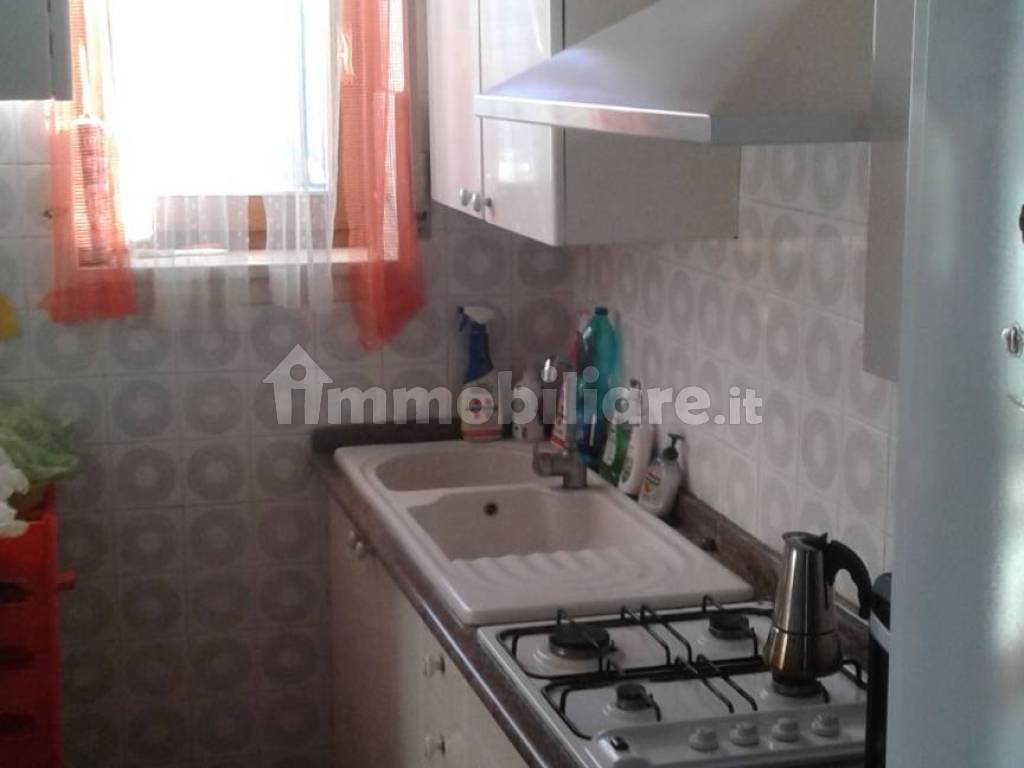 Vendita Appartamento in via Lequile 2. Lecce. Da ristrutturare, terzo