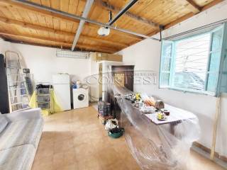 Garage con lavanderia e 2° bagno