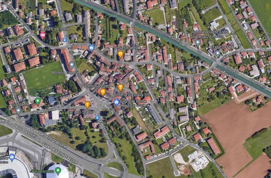 Vendita Rustico Udine. Da ristrutturare, posto auto, 1400 m², rif