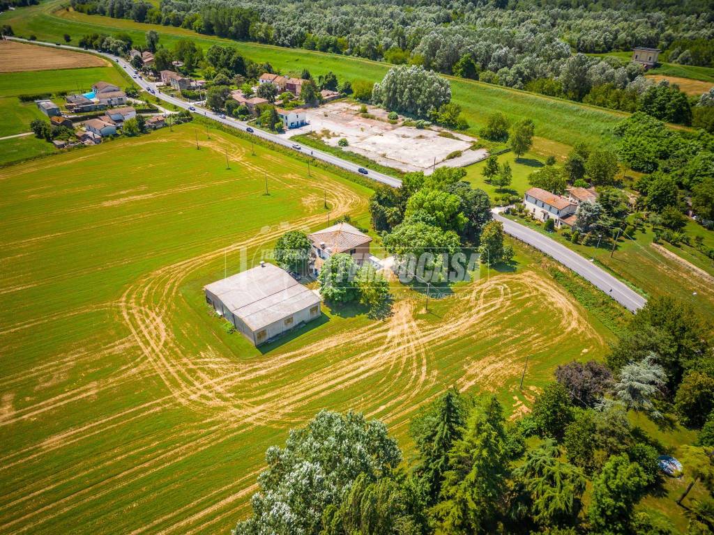 Terreno agricolo via giovanni amendola 3/snc, borgo confina, argenta