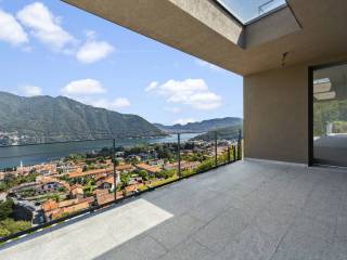 Villa moderna con meravigliosa vista lago