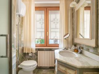 Bagno finestrato con doccia_v1