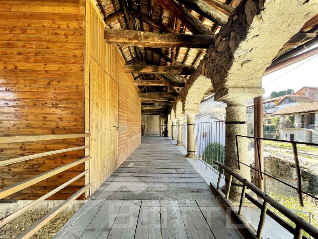 casa vendita madonna del sasso balcone2