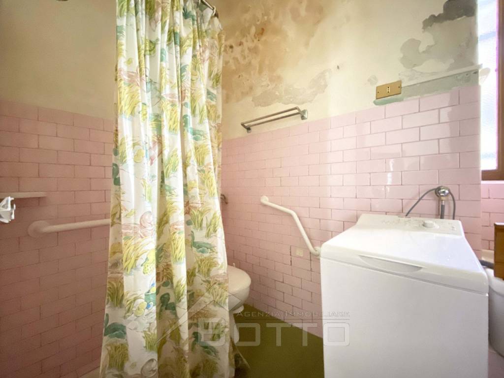 casa vendita gattinara bagno398