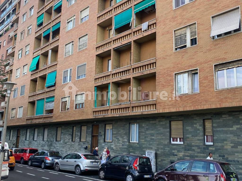 Vendita Appartamento Torino. Bilocale in corso Trapani 175. Buono stato,  quinto piano, con balcone, riscaldamento centralizzato, rif. 105876219