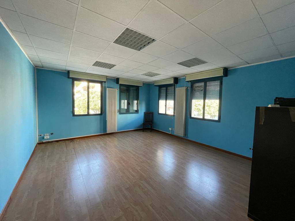 Locale commerciale, mare, cervia