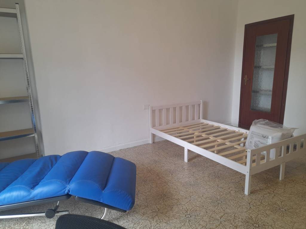Stanza singola in San Donato, foto 2 di 21