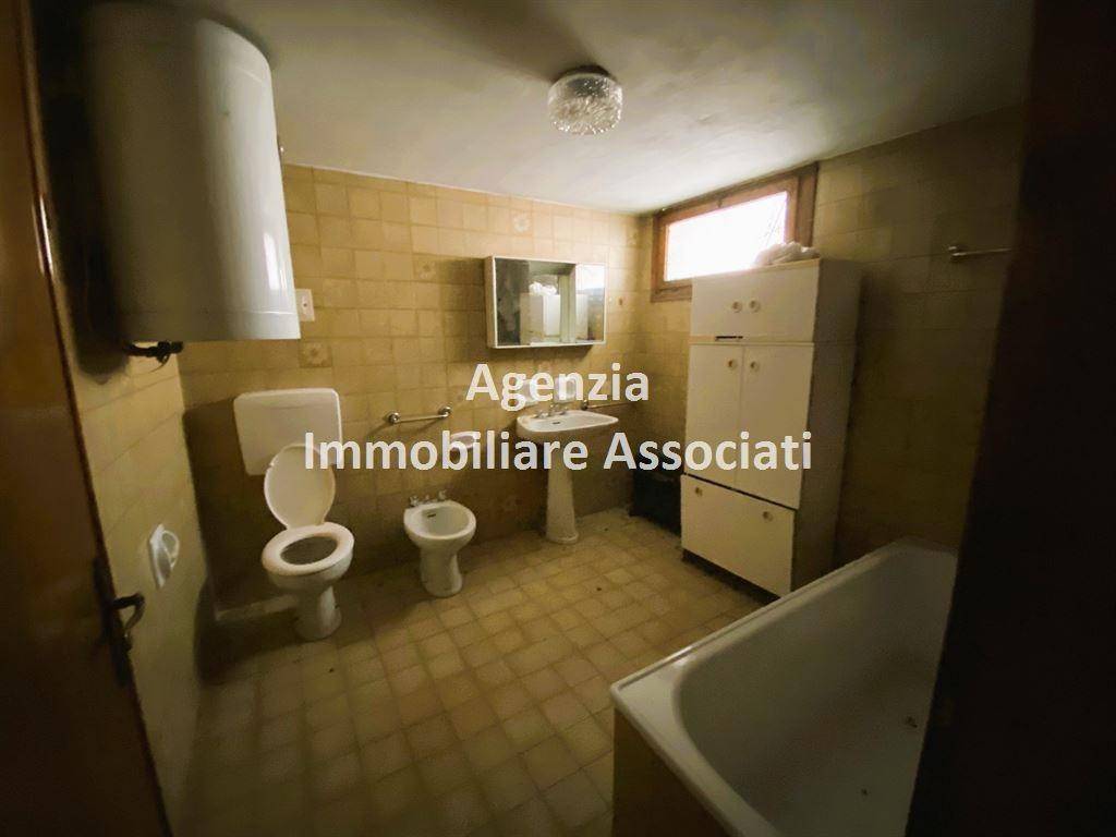 bagno secondo rustico