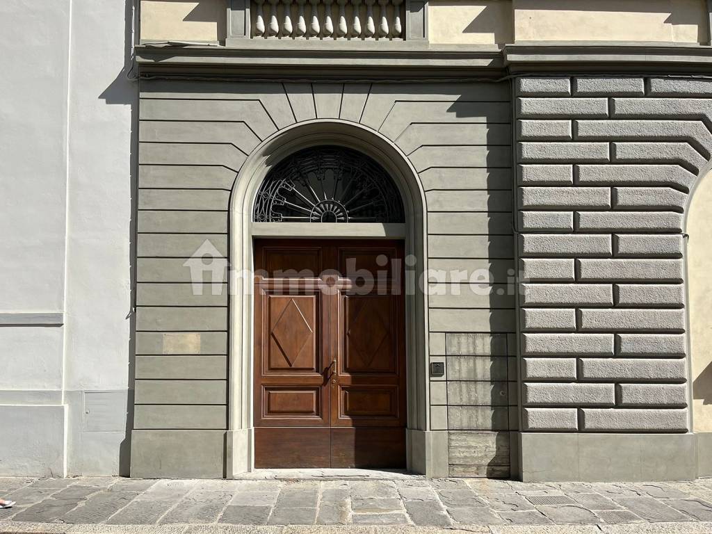 ingresso palazzo