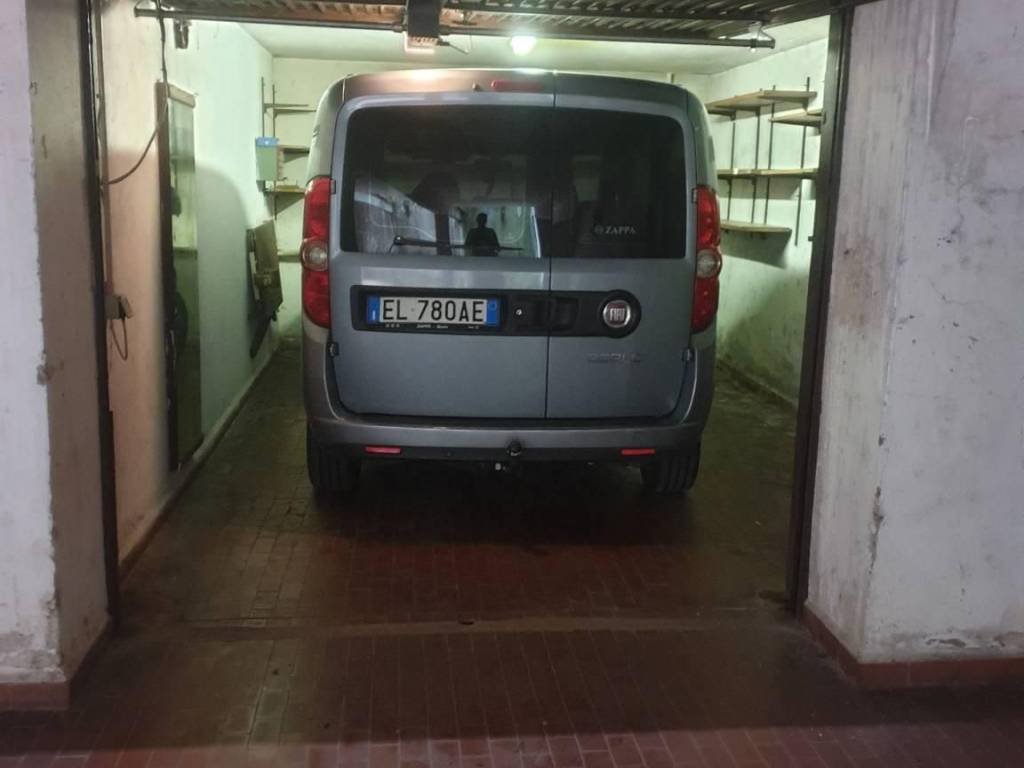 Garage - box piazza generale armando diaz 1, san carlo - stazione, monza