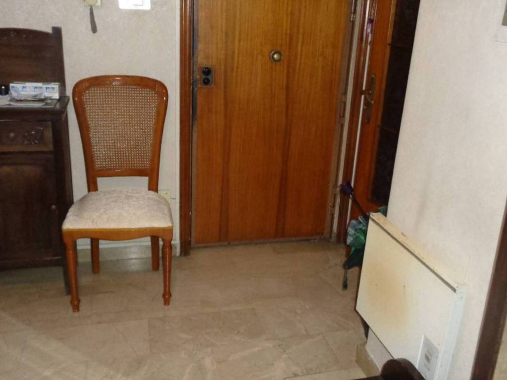 Trilocale via eleonora d'angiò, gioeni, catania