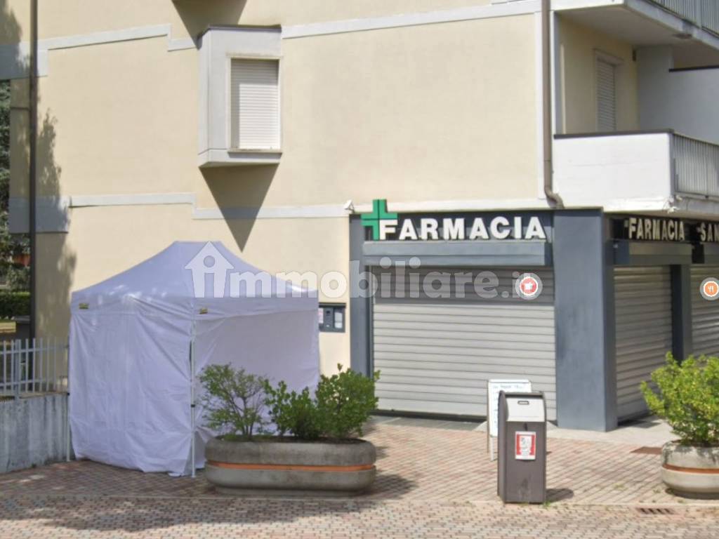 Locale commerciale via Pietro Mascagni 3, Salzano, Rif. 105989957 -  Immobiliare.it