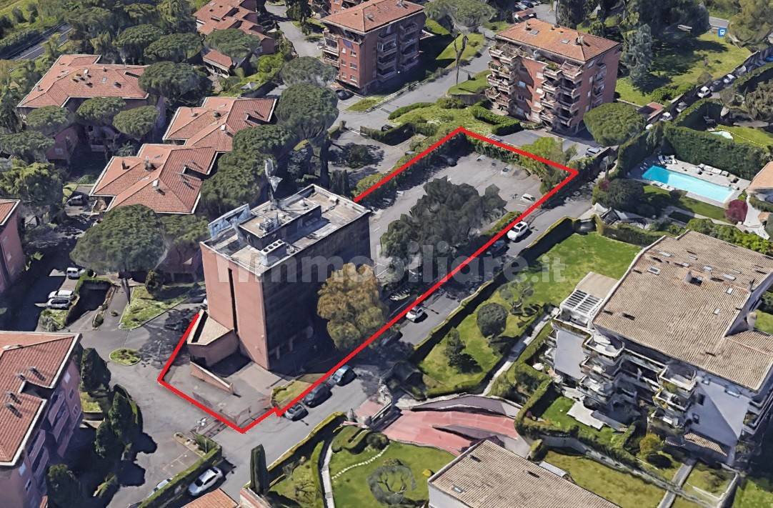 Palazzo - Edificio in vendita a Roma