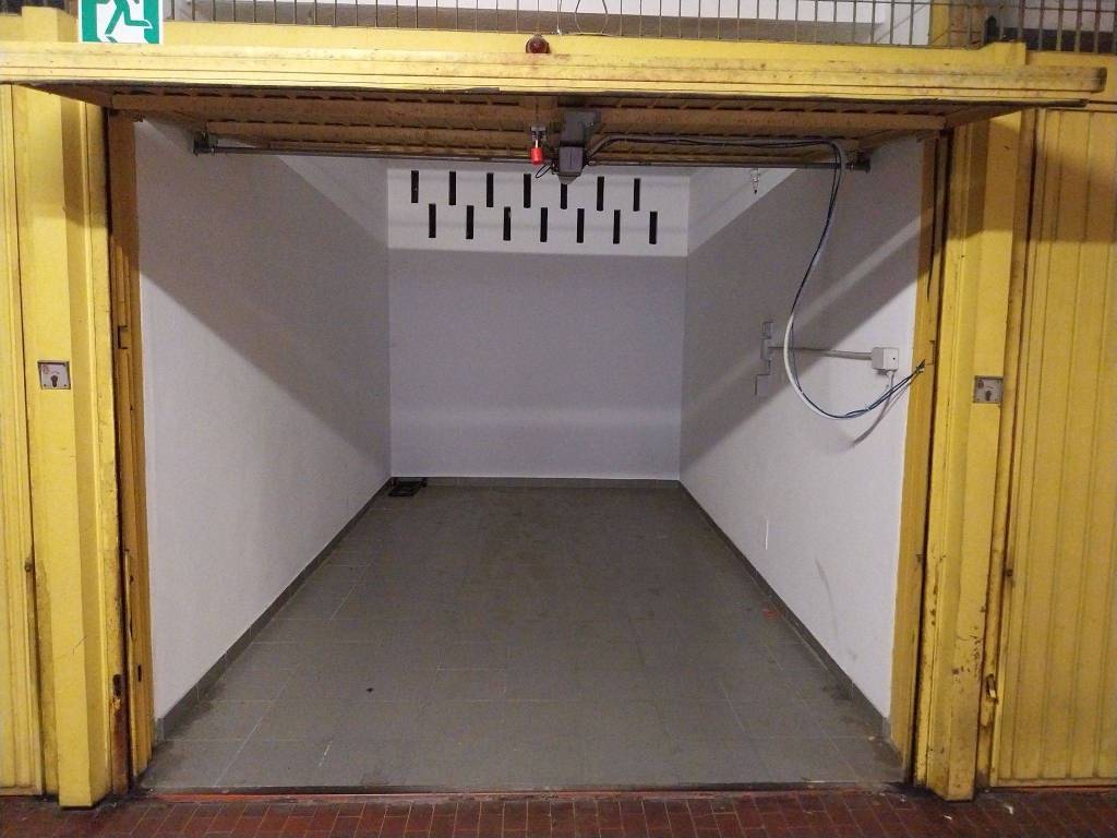 Garage - box via san lorenzo 18, marconi, bologna