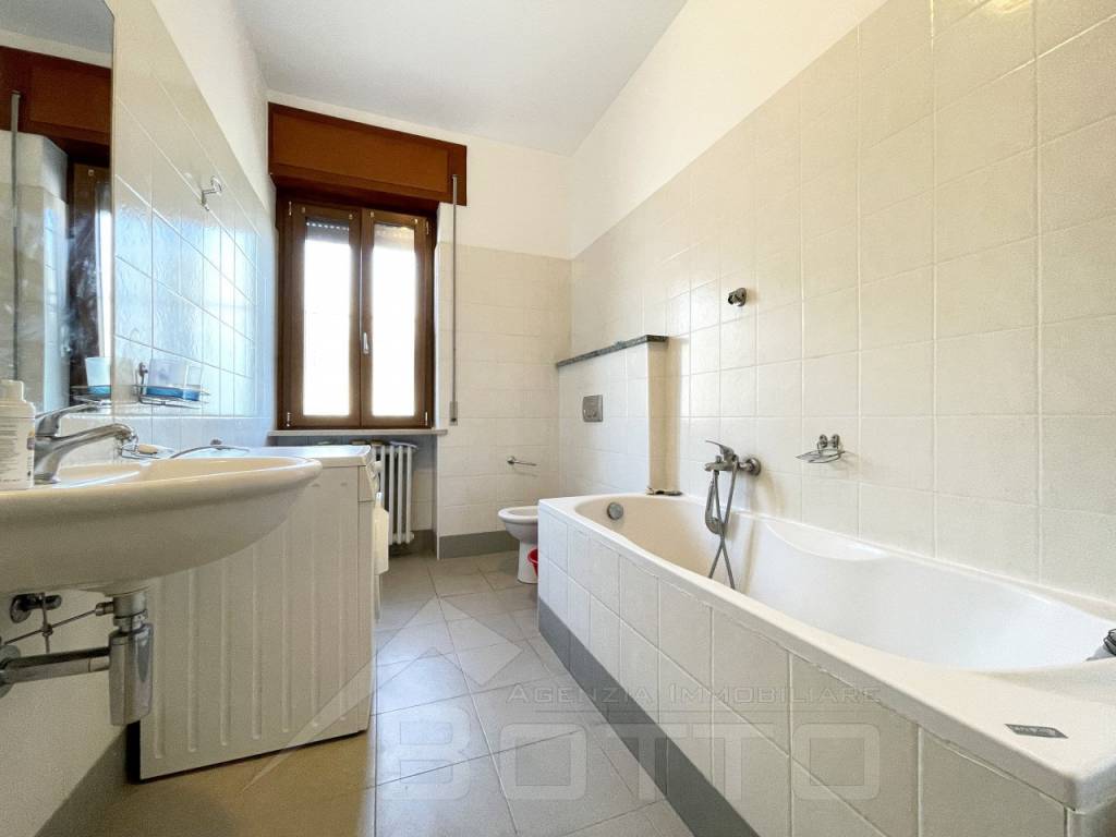 casa vendita cureggio bagno9