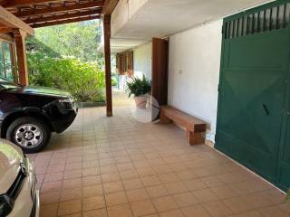 portico con ingresso garage