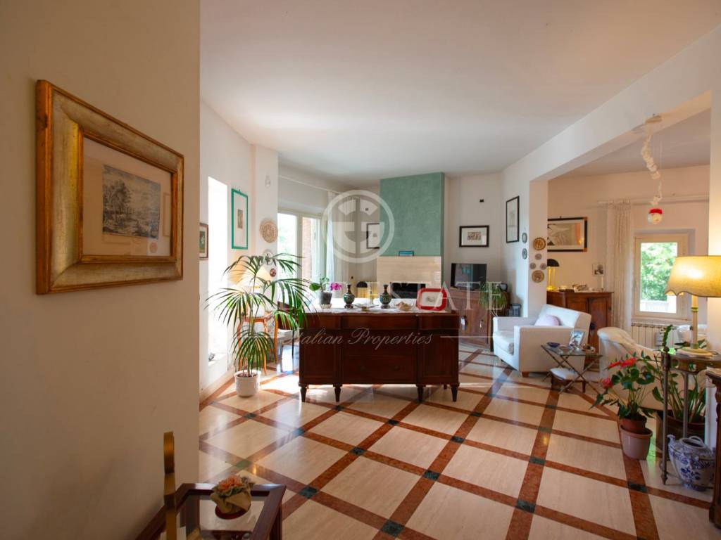 vendesi-villa-di-prestigio-in-toscana-siena-chianciano-terme-16946903017046.jpg