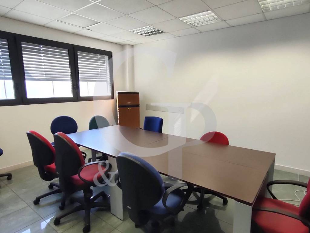 Ufficio 4 - sala riunioni
