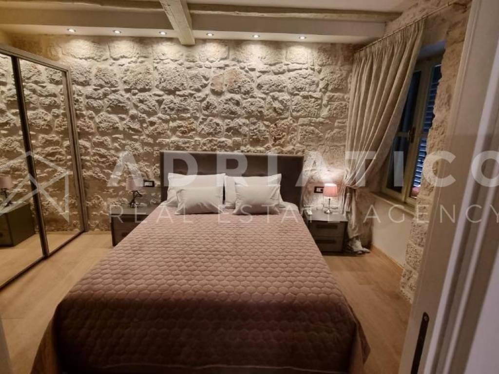 Sale Apartment Rovinj. 3room flat, First floor, with balcony, ref