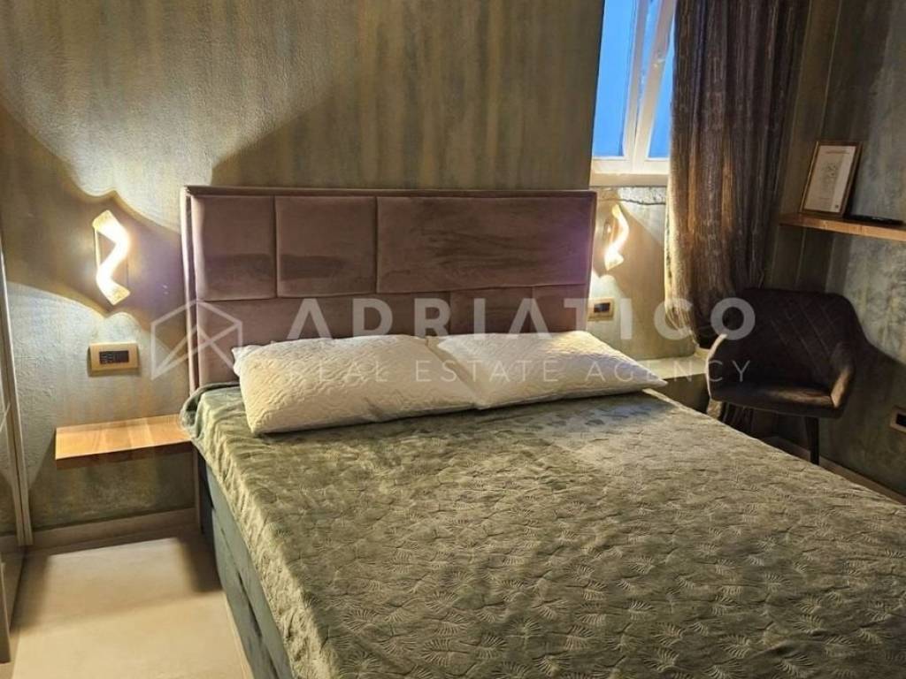 Sale Apartment Rovinj. 3room flat, First floor, with balcony, ref