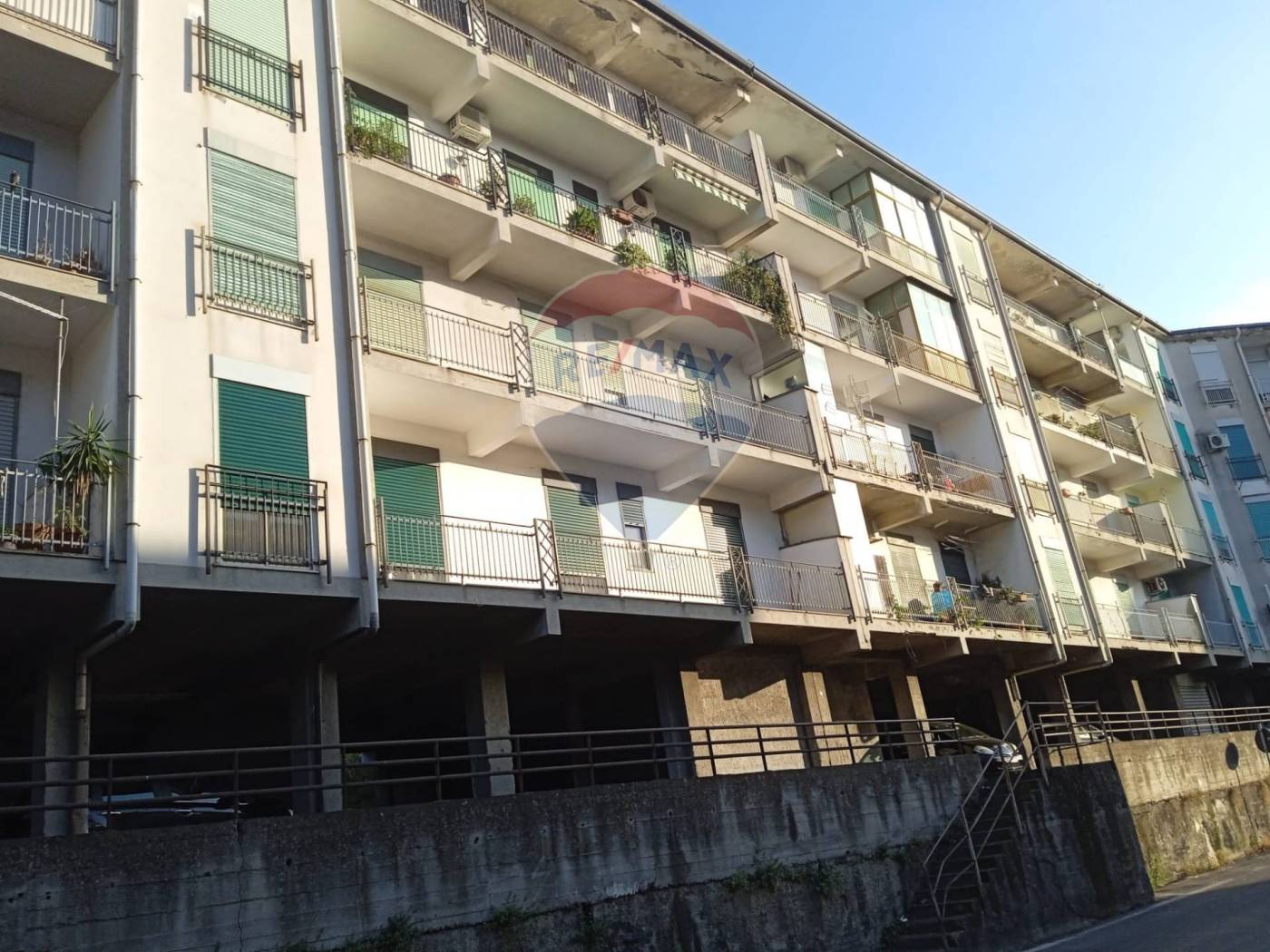 Vendita Appartamento in via Salvatore Salomone Marino 132. Catania. Da  ristrutturare, secondo piano, con balcone, rif. 106128121