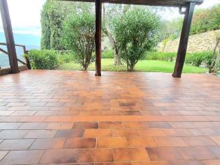 TERRAZZA CON PERGOLATO