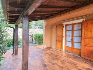 TERRAZZA CON PERGOLATO