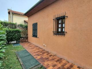 PROSPETTO ESTERNO E CORTILE