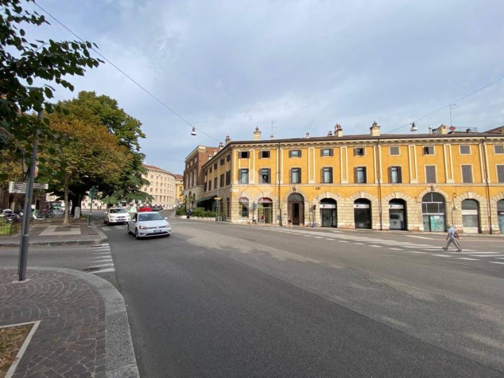 Locale commerciale stradone scipione maffei 14, centro storico, verona