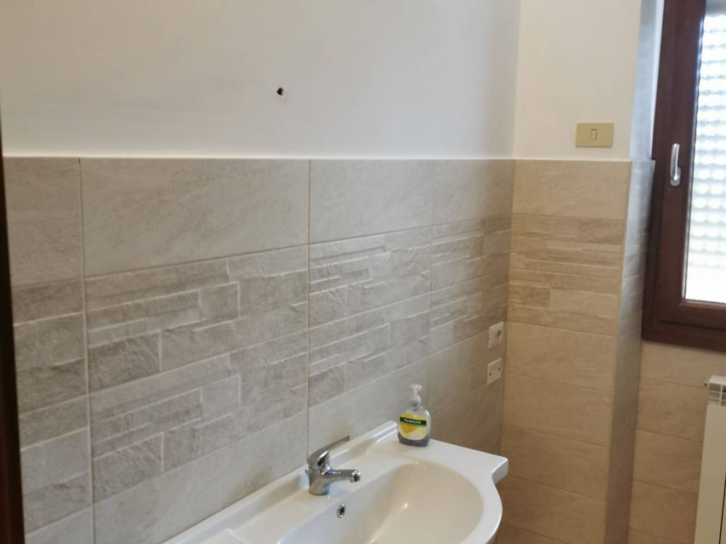 Affitto Appartamento Roma. Bilocale in via Antonio Santoro 29. Buono