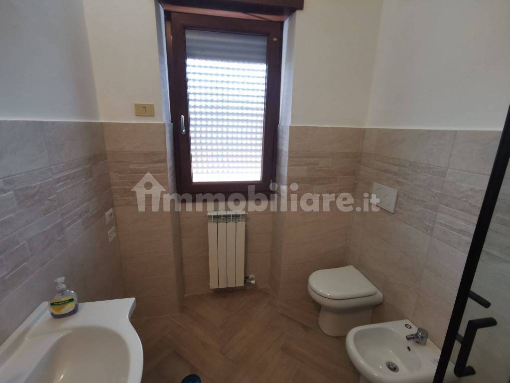 Affitto Appartamento Roma. Bilocale in via Antonio Santoro 29. Buono