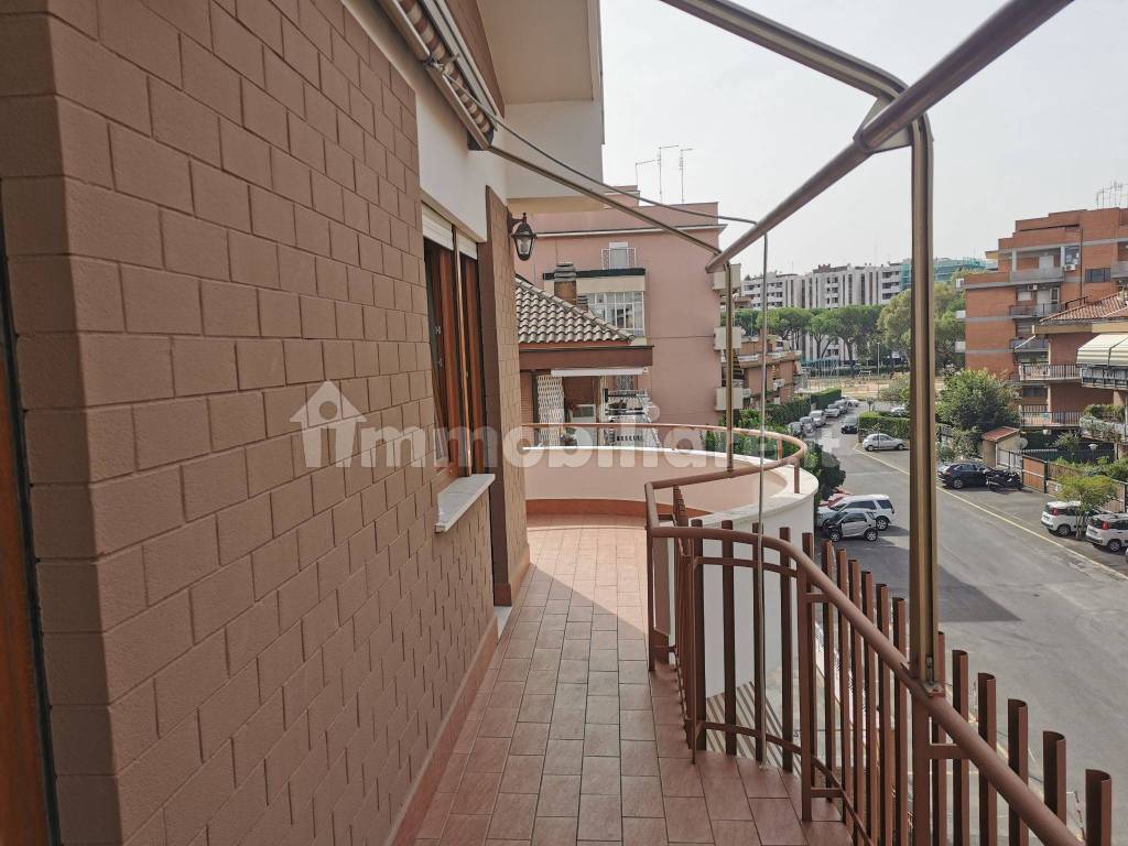 Affitto Appartamento Roma. Bilocale in via Antonio Santoro 29. Buono