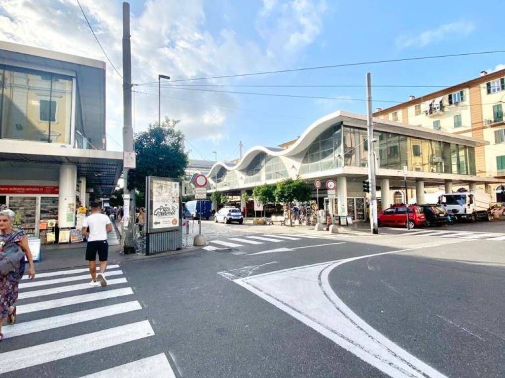 PIAZZA DEL MERCATO