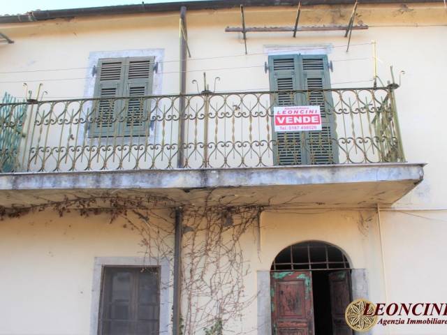 vendita-rustico-in-centro-storico-massa-carrara-rif-a414-a414-appartamento-in-centro-storico-10.JPG