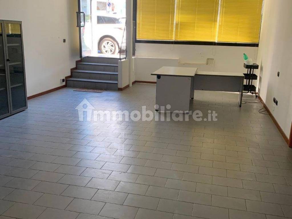 Ufficio Studio via Giuseppe Valentini 7, Prato, Rif. 106160013